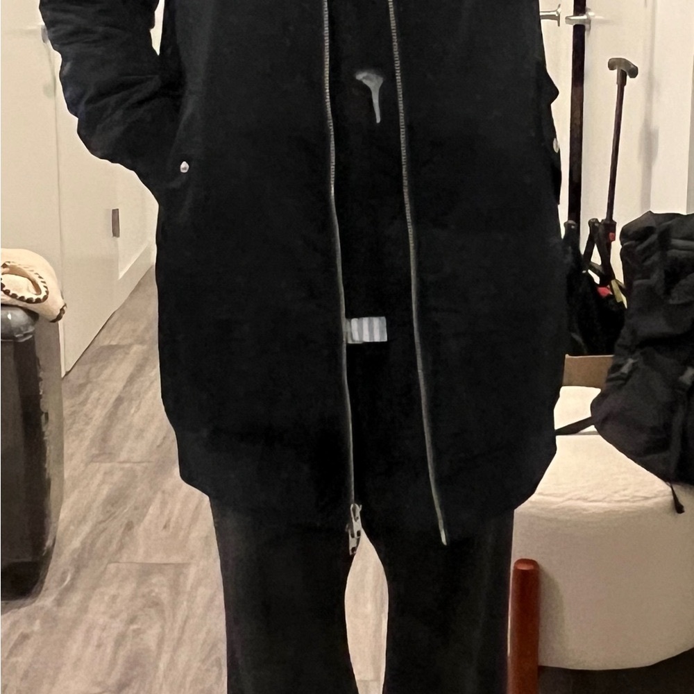 Water proof bomber jacket with quilt insert